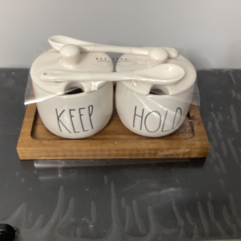 Rae Dunn keep/ hold canisters